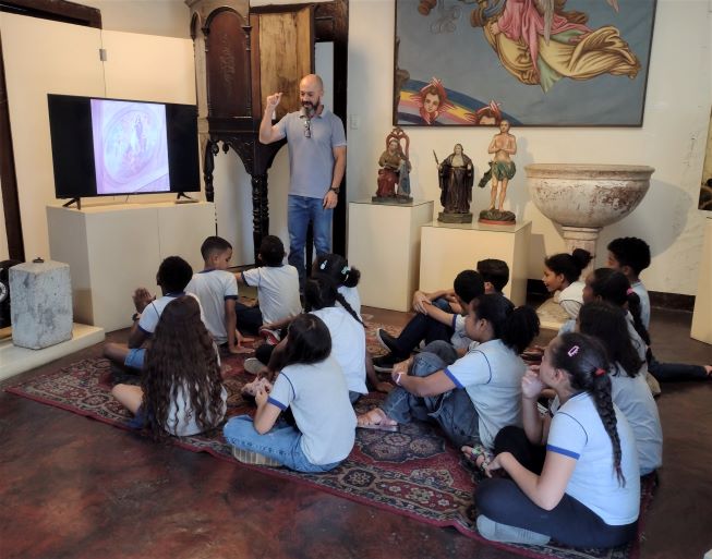 api-modulos/fotos/img/galeria_cat_culturais_490/490/13780/VISITA GUIADA ESCOLA  M. VICENTE DE PAULA - MATINHA, TEMPO INTEGRAL, PROFs. JÚLIO E APARECIDA, 20.08.2026 (5).jpg